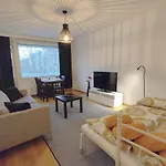 Cozy 1br With Balcony, Free Wifi And Parking