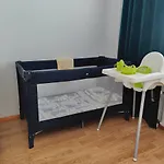 Cozy 1br With Balcony, Free Wifi And Parking Apartmán