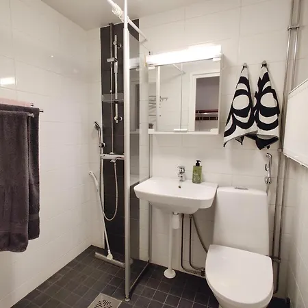 Cozy 1br With Balcony, Free Wifi And Parking *