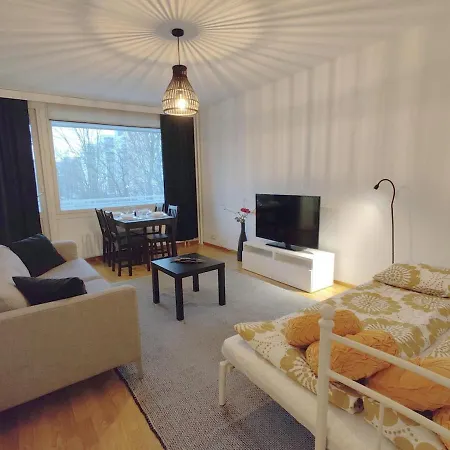 Cozy 1br With Balcony, Free Wifi And Parking