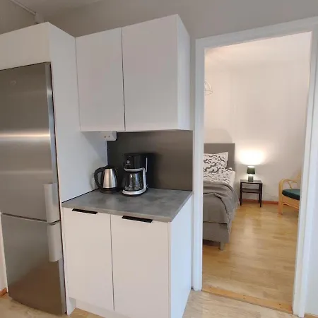 Lägenhet Cozy 1br With Balcony, Free Wifi And Parking