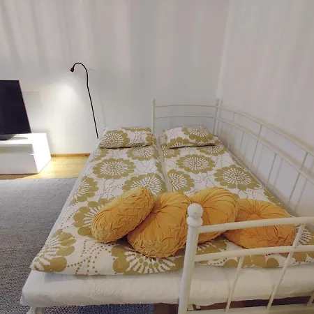 Διαμέρισμα Cozy 1br With Balcony, Free Wifi And Parking