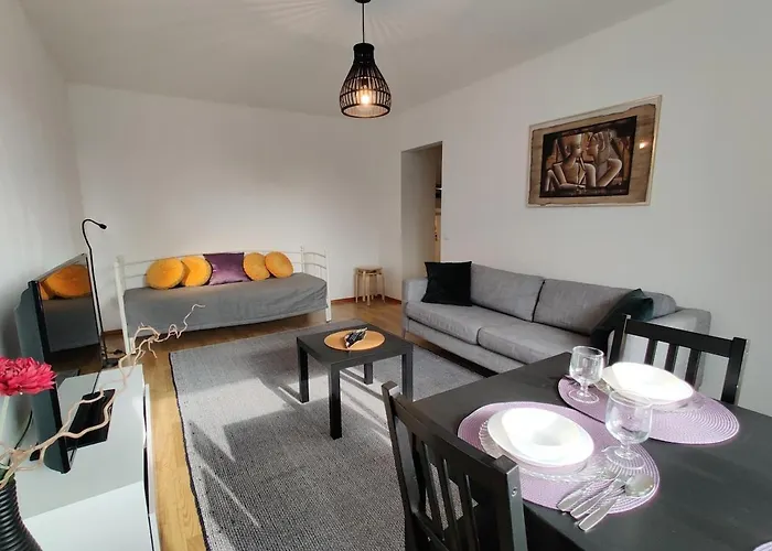 Apartamento Cozy 1br With Balcony, Free Wifi And Parking